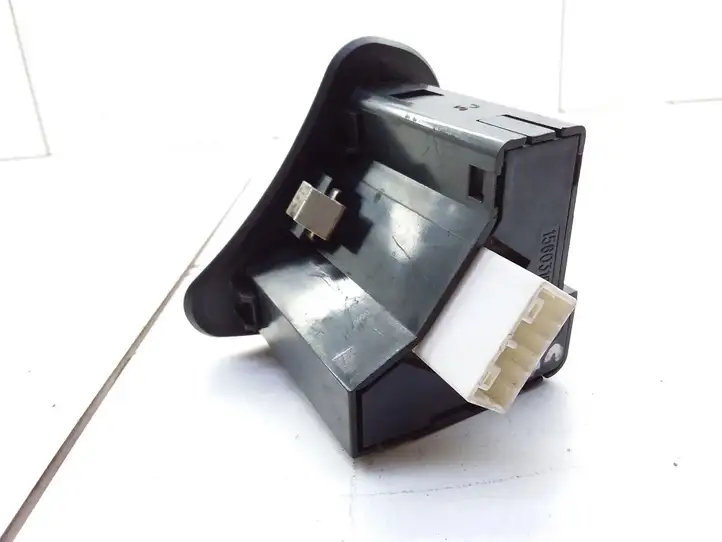 Alfa Romeo 156 (2002 - 2007)  156031654 Включатель регулировки высоты фонарей