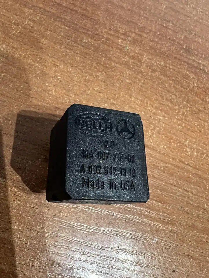 Mercedes-Benz A W169 (2004 - 2012) A0025421319 Реле аварийных фонарей — фото 3
