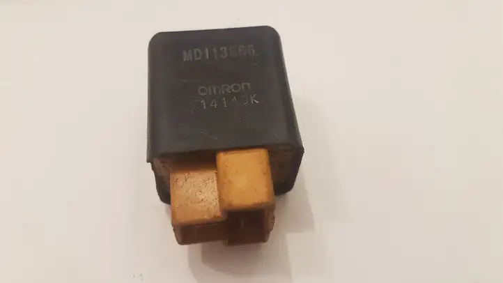 Mitsubishi Pajero (1999 - 2003)  MD113566 Другое реле