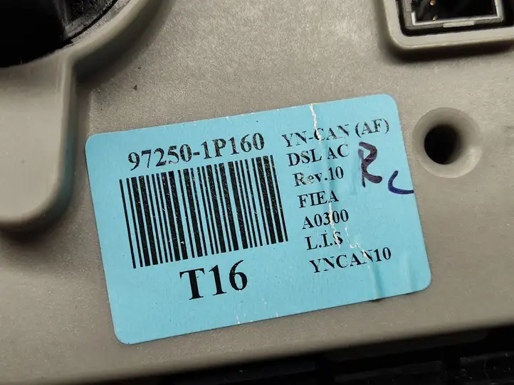 Kia Venga (2010 - 2014) 972501P160 Блок управления климат-контролем — фото 5