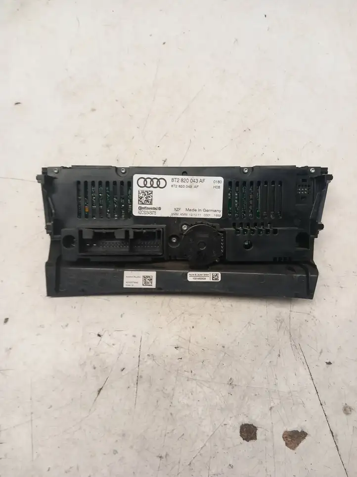 Audi A4 S4 B8 8K (2007 - 2011) 8T2820043AF Блок управления климат-контролем — фото 2