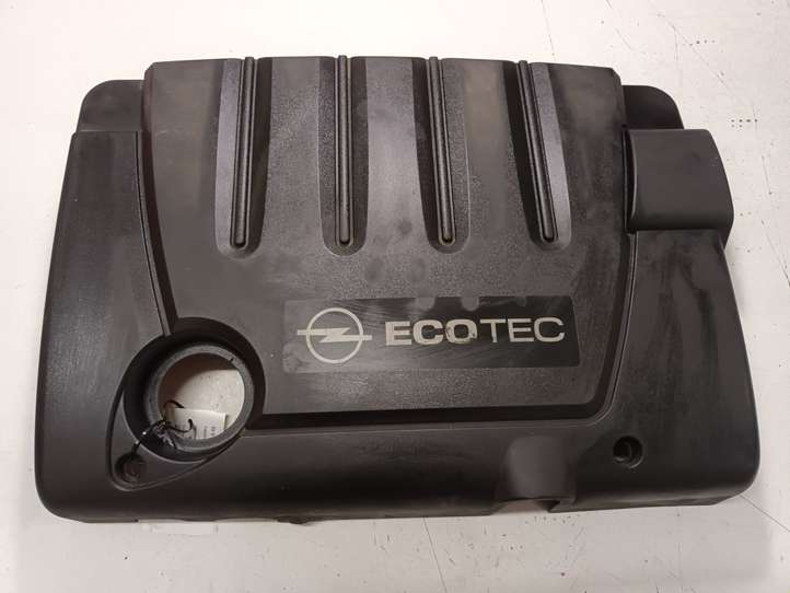 Opel Zafira (2006 - 2008)  55558383 Крышка двигателя (отделка)