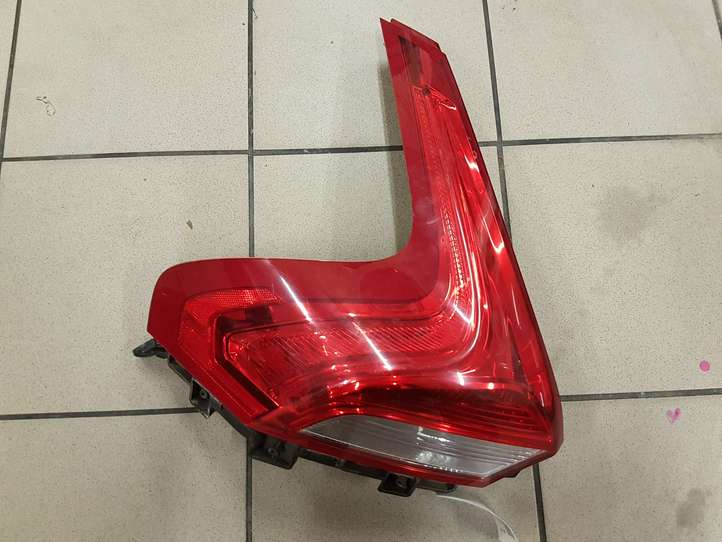 Volvo V40 (2012 - 2016)  31283339 Задний фонарь в кузове