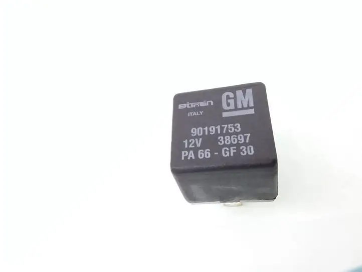Opel Astra (1998 - 2004)  90191753 Другое реле