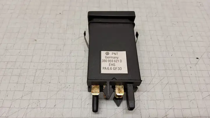Volkswagen PASSAT B5.5 (2001 - 2005) 3B0959621D Кнопка обогрева стекла — фото 2