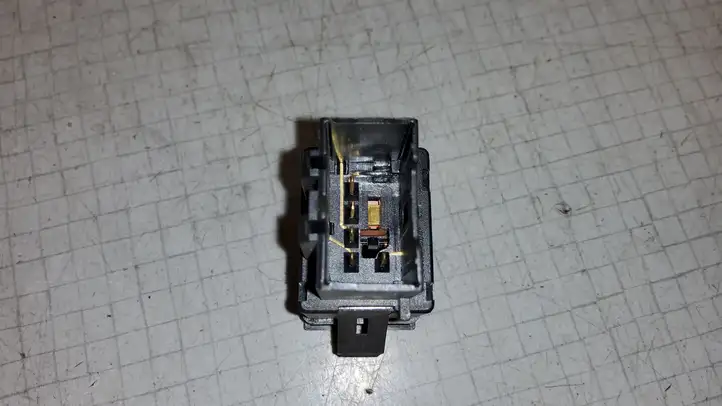 Volkswagen Polo (2005 - 2009) 6Q0959621 Кнопка обогрева стекла — фото 3