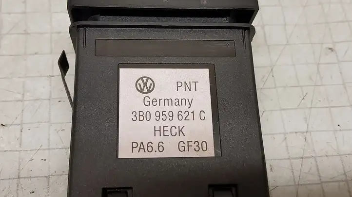 Volkswagen PASSAT B5.5 (2001 - 2005) 3B0959621C Кнопка обогрева стекла — фото 3