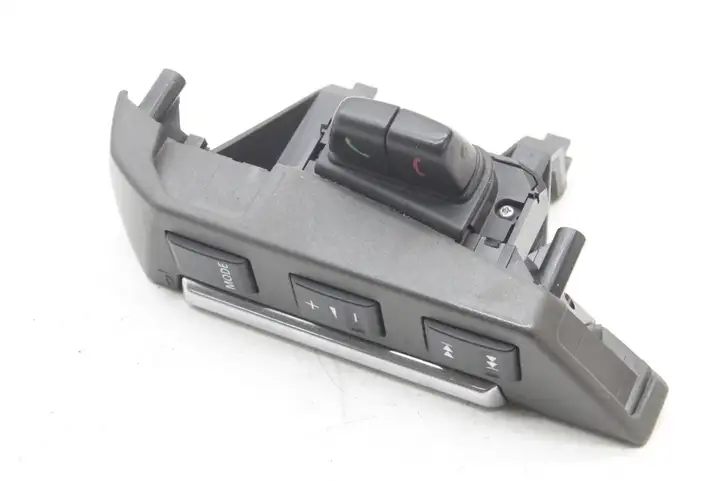 Land Rover Freelander 2 - LR2 (2006 - 2010) 5H2214K147GB Кнопки на рулевом колесе — фото 2