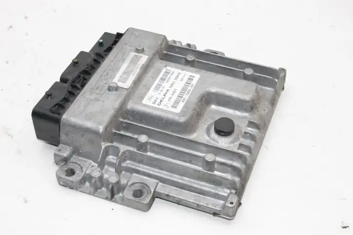Ford Focus (2011 - 2015) BV6112A650AGF Блок управления двигателем (ЭБУ) — фото 1
