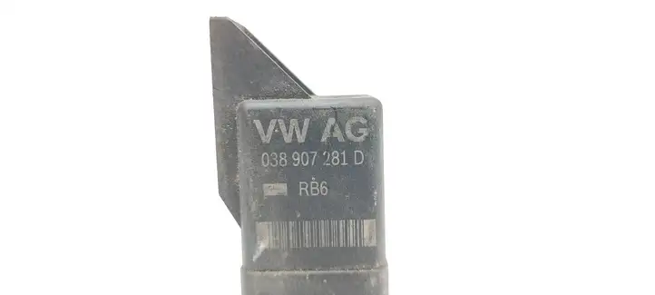 Skoda Octavia Mk2 (1Z) (2004 - 2013) 038907281D Реле накала свечей — фото 3