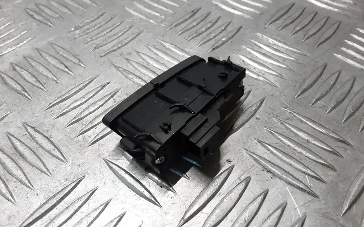 Mercedes-Benz C W204 (2007 - 2014) A2049058402 Включатель центрального замка — фото 3