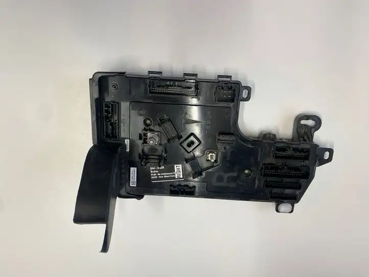 Tesla Model 3 (2017 - 2023)  110034090G Mодуль kомфортa