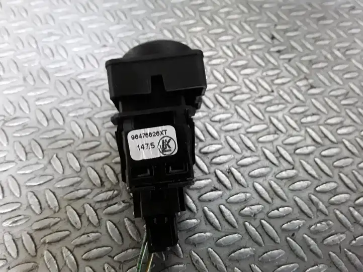 Citroen C4 (2004 - 2008) 96476626XT Включатель центрального замка — фото 2