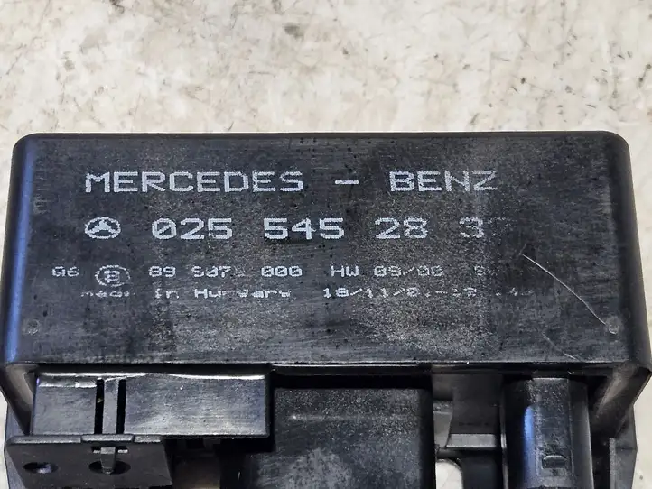 Mercedes-Benz A W168 (1997 - 2004) 0255452832 Реле накала свечей — фото 4