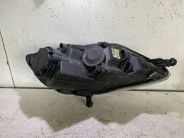 Volkswagen Golf V (2003 - 2009)  24753500 Передняя фара