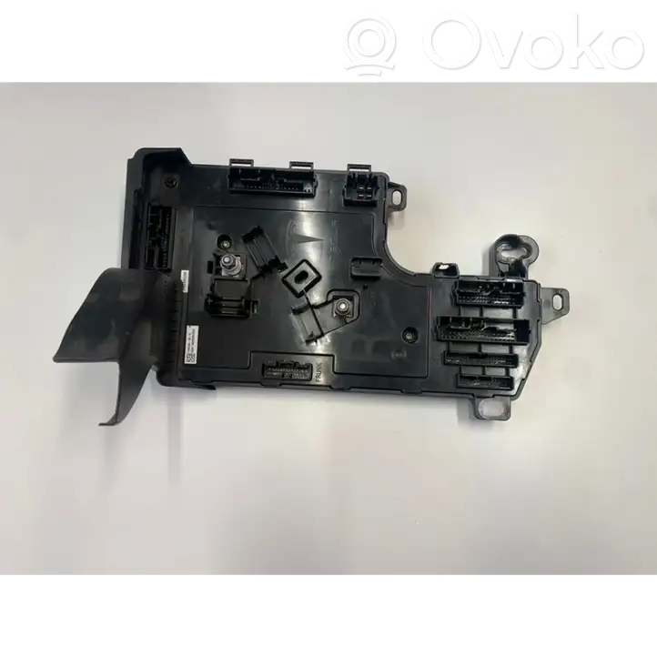 Tesla Model 3 (2017 - 2023) 110034090G Модуль комфорта — фото 1