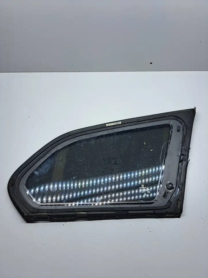 BMW 3 E90 E91 (2005 - 2012) 43R001582 Заднее боковое стекло — фото 2