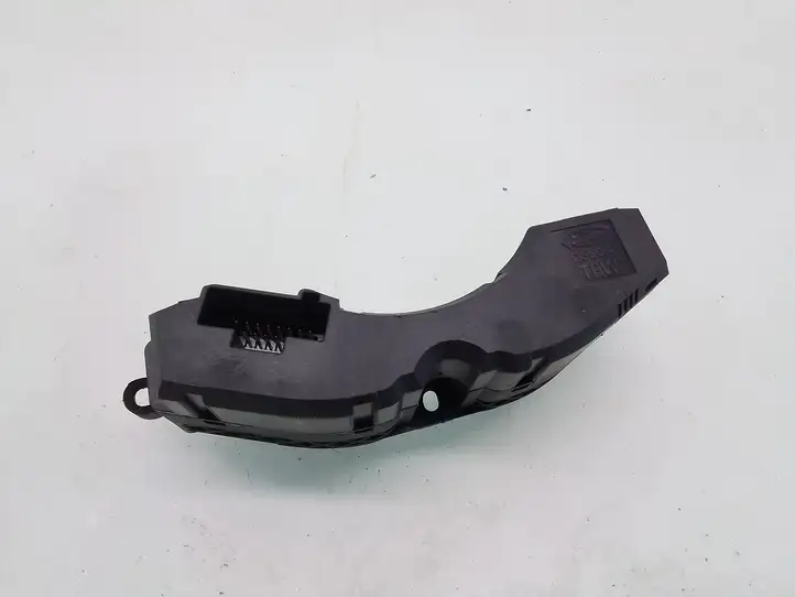 Ford Focus (1998 - 2004) 98AG19A945CH Кнопка обогрева стекла — фото 2