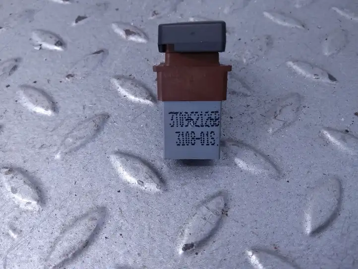 Skoda Superb B6 (3T) (2008 - 2015)  3T0962126B Включатель центрального замка