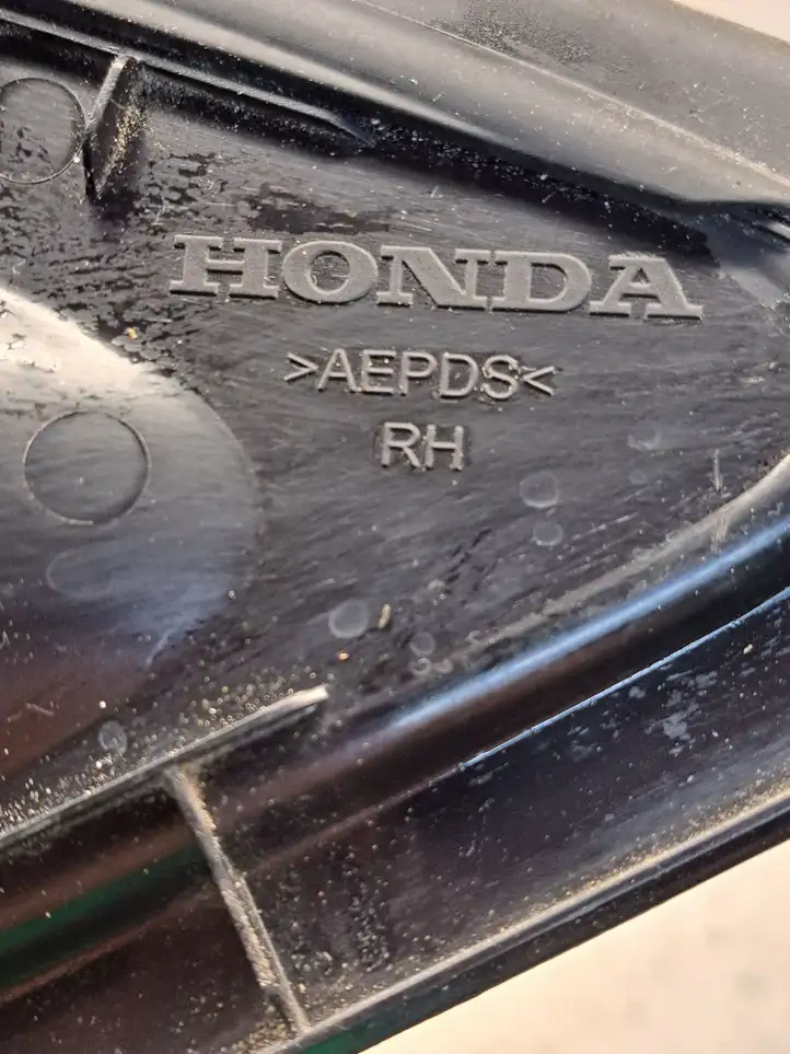 Honda HR-V (2015 - 2020) 75424T7WA000 Прочие детали салона — фото 7