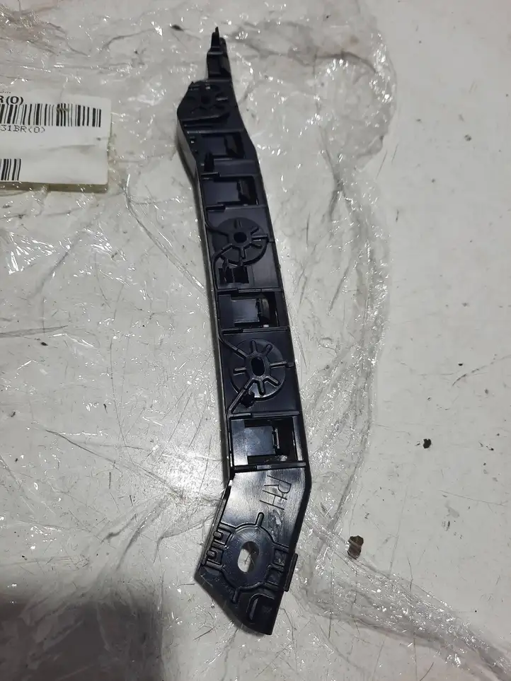 Chrysler Pacifica (2016 - )  68229138AB Передний держатель бампера