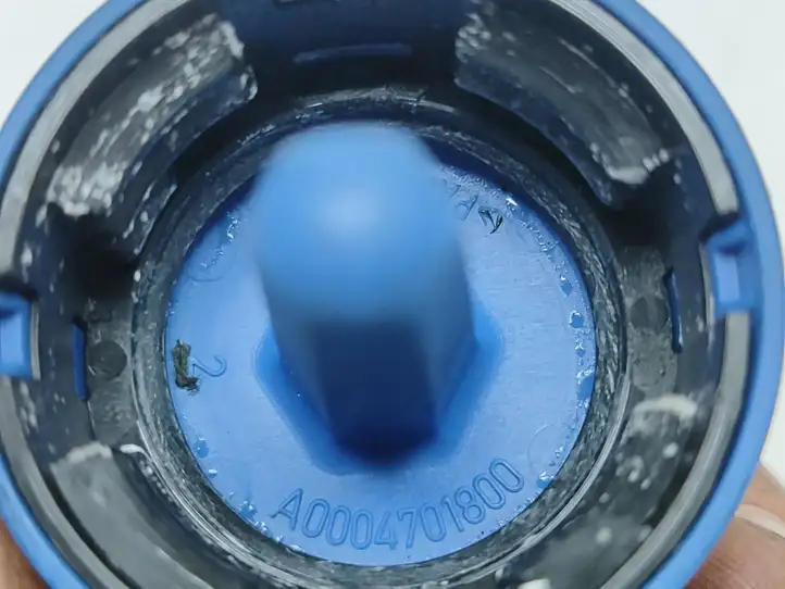 Mercedes-Benz A W177 (2018 - ) A0004701800 Крышка бака AdBlue — фото 3