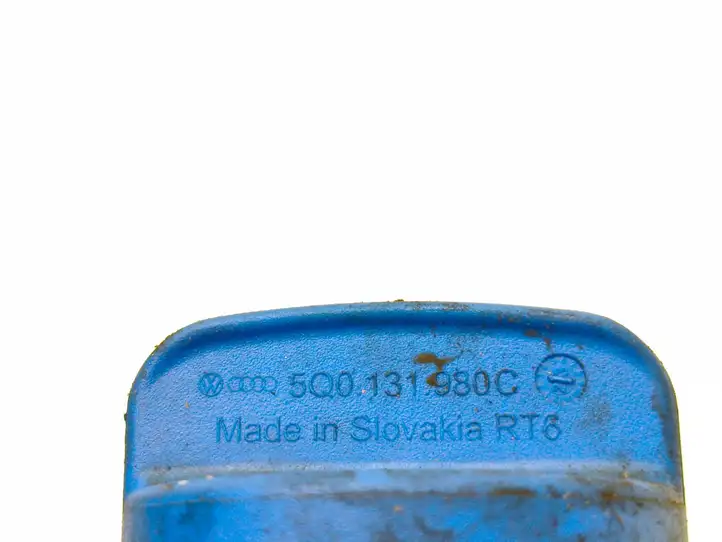 Volkswagen T-Roc (2017 - )  5Q0131980C крышка бака Adblue