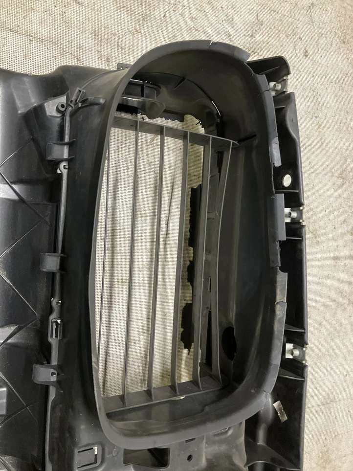 BMW 7 F01 F02 F03 F04 (2008 - 2016)  4444150 Устройство (устройства) для отвода воздуха