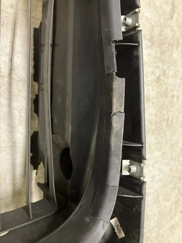 BMW 7 F01 F02 F03 F04 (2008 - 2016)  4444150 Устройство (устройства) для отвода воздуха
