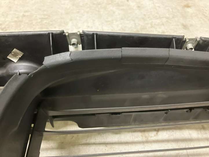 BMW 7 F01 F02 F03 F04 (2008 - 2016)  4444150 Устройство (устройства) для отвода воздуха