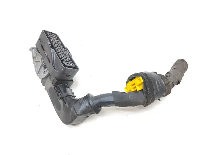 Hyundai Ioniq 5 (2021 - ) Разъем модуля ABS — фото 2