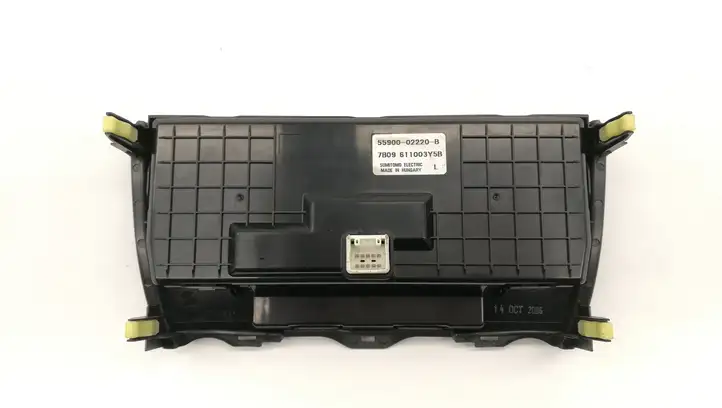 Toyota Auris 150 (2006 - 2012)  5590002220B Управление климат контролем