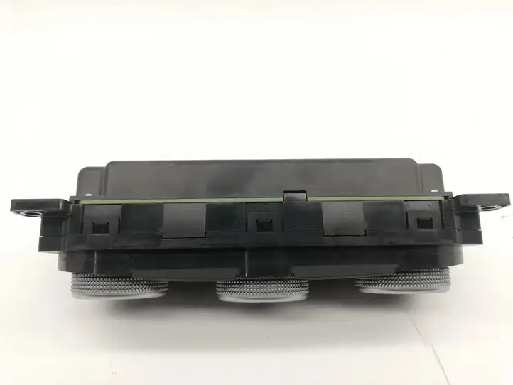 Subaru Forester SJ (2013 - 2018) 72311SG600 Управление климат контролем — фото 3