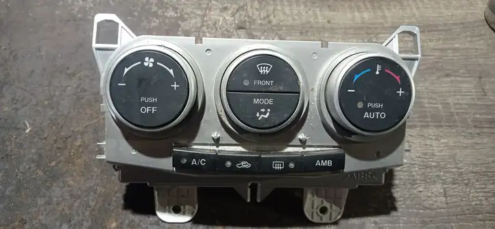 Mazda 5 (2005 - 2010) K1900CC30 Блок управления климат-контролем — фото 1