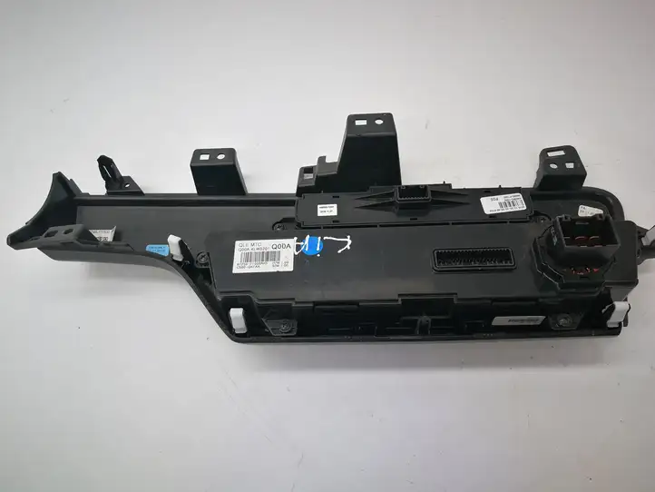 Kia Sportage (2014 - 2016)  97250F1000AK5 Управление климат контролем