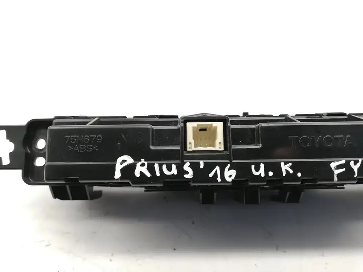 Toyota Prius (XW50) (2015 - ) 5590047231 Управление климат контролем — фото 5