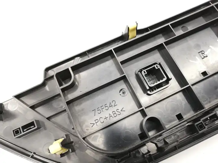 Toyota Auris E180 (2012 - 2018) 75F542 Управление климат контролем — фото 3