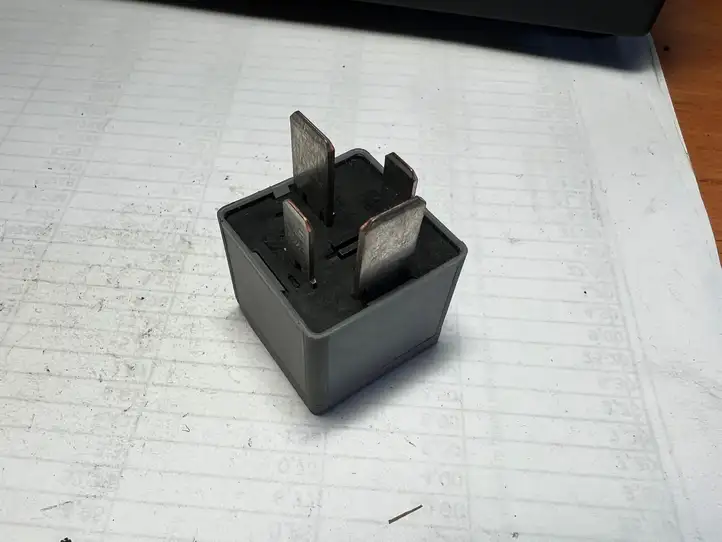 Ford Focus (1998 - 2004)  F80B14B192AA Другое реле