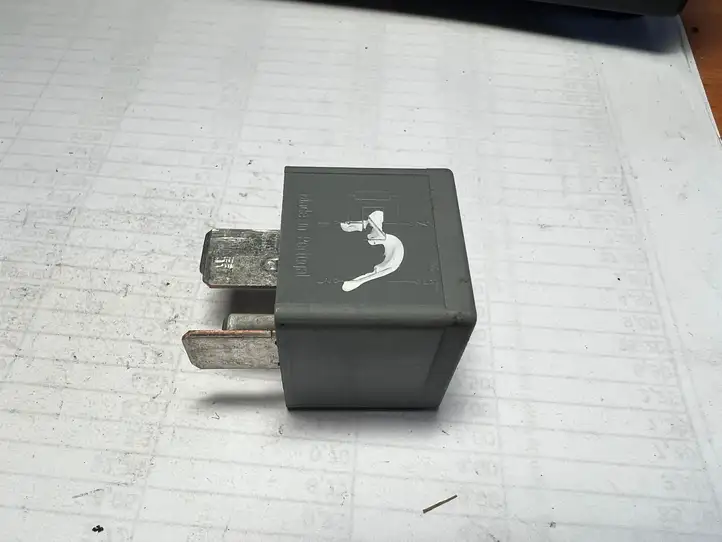 Ford Focus (1998 - 2004)  F80B14B192AA Другое реле