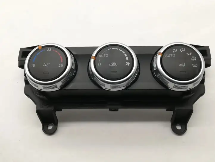 Mazda CX-3 (2015 - 2018) DA6S61190B Управление климат контролем — фото 1