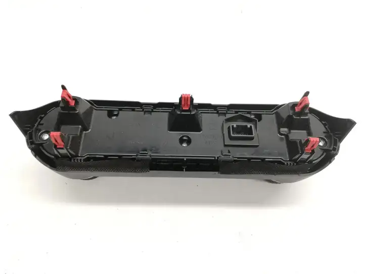 Toyota RAV 4 (XA50) (2018 - ) 75K8630210 Управление климат контролем — фото 4