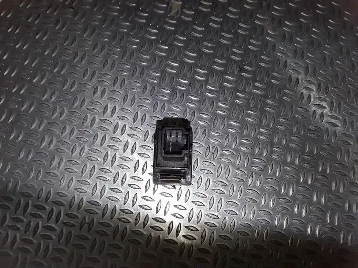 Toyota Auris 150 (2006 - 2012) 8415002040 Включатель очистителей фонарей — фото 2