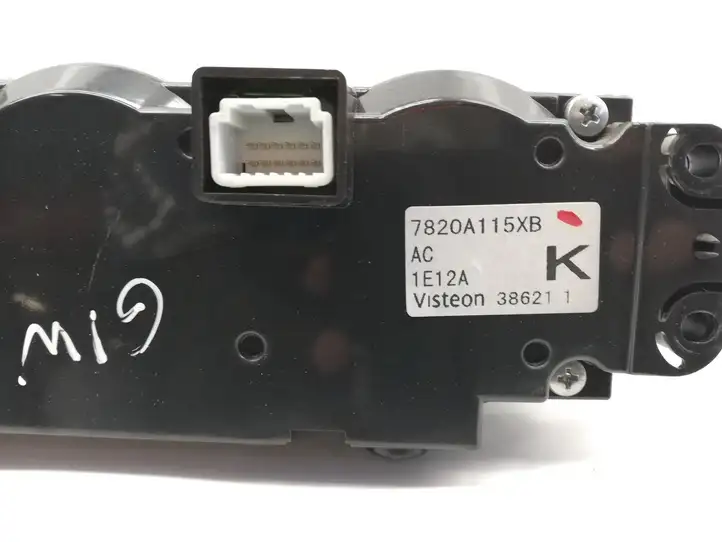 Mitsubishi ASX (2010 - 2016) 7820A115XB Управление климат контролем — фото 3