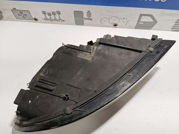 Volvo V50 (2004 - 2008)  30698877 Передняя фара