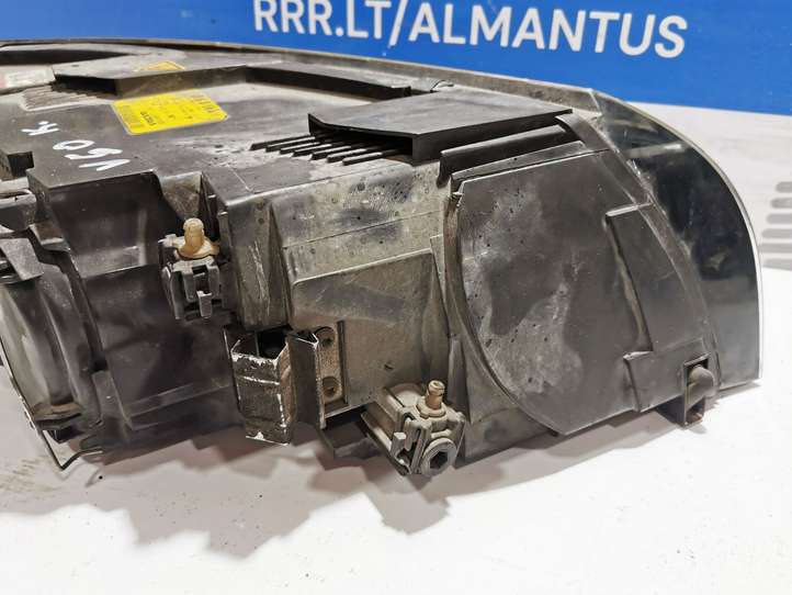 Volvo V50 (2004 - 2008)  30698877 Передняя фара