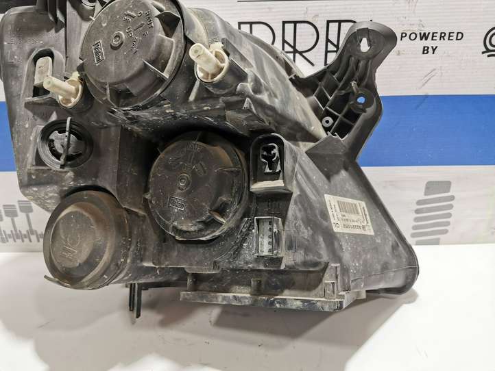 Opel Meriva (2002 - 2006)  93321052 Передняя фара