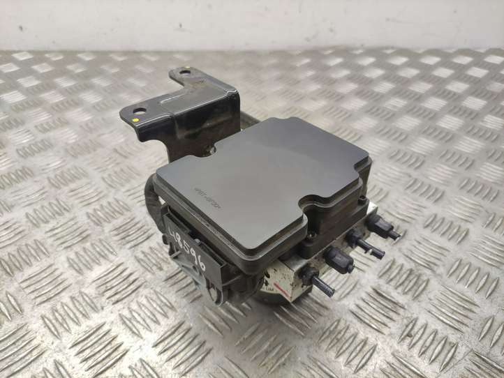 Kia Sorento (2017 - 2020)  C558934560 Блок ABS
