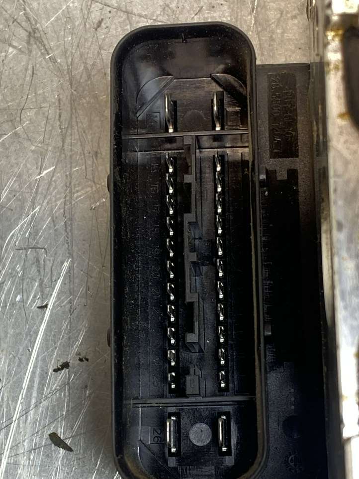 Subaru Legacy (2009 - 2013)  06210958253 Блок ABS