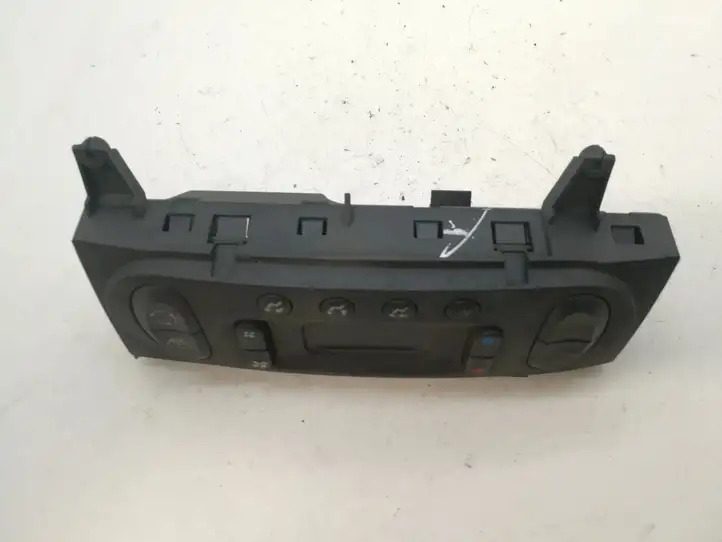 Renault Megane I (1995 - 2002) 7700435401 Управление климат контролем — фото 4