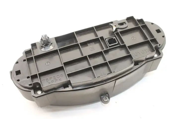 Toyota Yaris (2014 - 2019)  75F206 Управление климат контролем